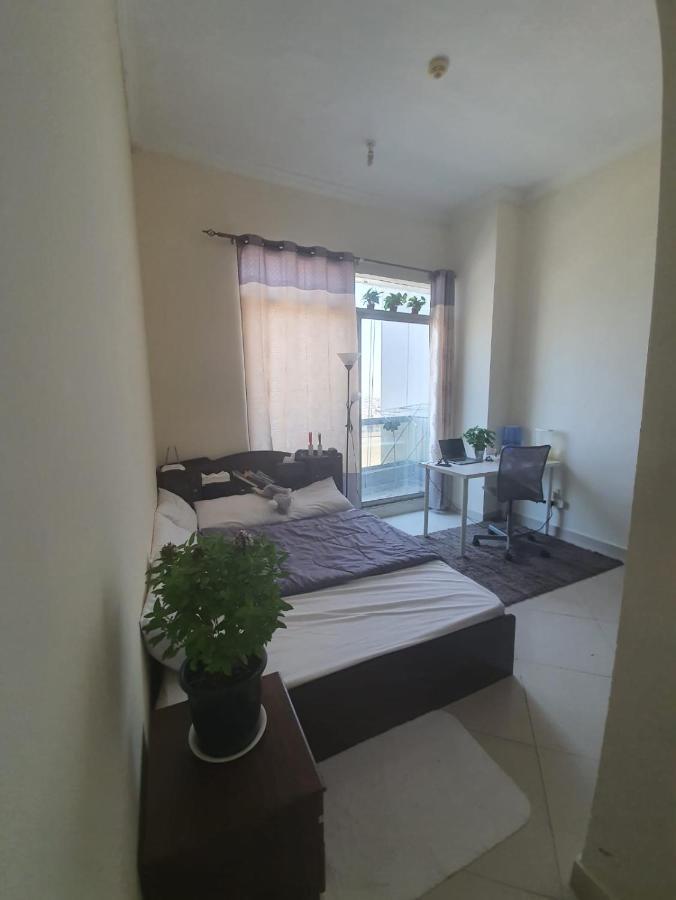 One Masterbedroom In 2 Bedroom Apt,Al Darwesh,Al Barsha 1 Dubai Luaran gambar